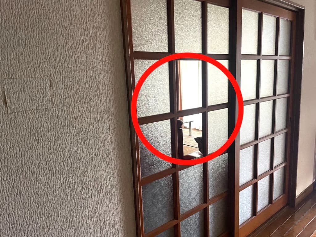 【当日交換/修理】久留米市にて室内引き戸のガラス2枚を交換【地域密着ガラス店】